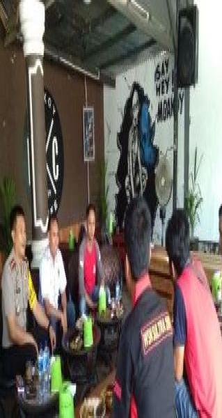 Wujudkan Pilkada Damai: Kapolres Konawe Coffe Morning Bersama Insan Pers