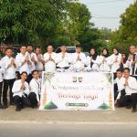 Ditreskrimum Polda Sultra Berbagi Takjil di Depan Rujab Kapolda Sultra