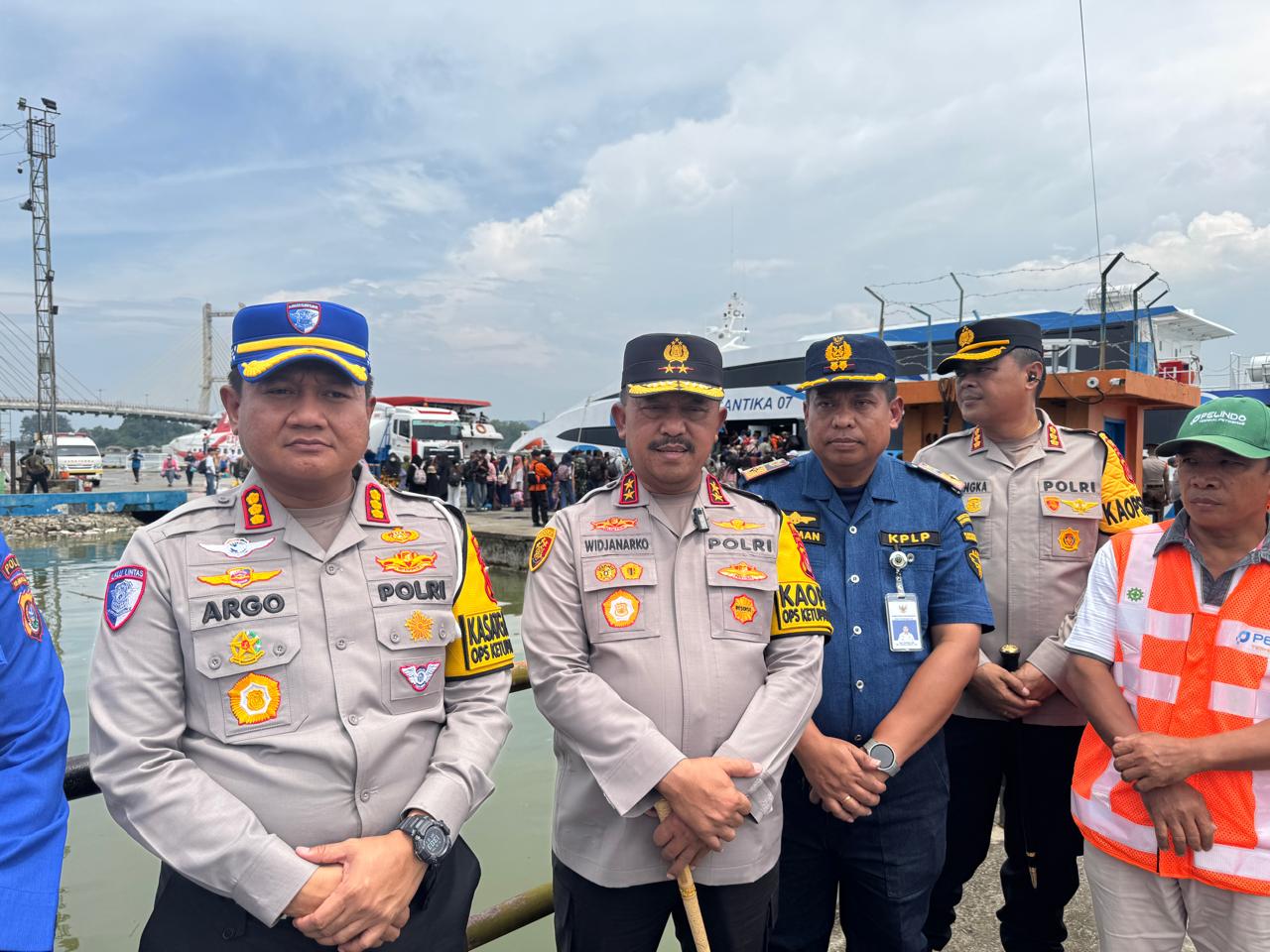 Kapolda Sultra Tinjau Pos Pengamanan dan Arus Mudik di Kendari