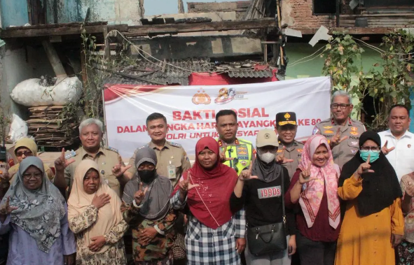 layanan kesehatan dan bantuan sosial untuk korban kebakaran pasar jiung kemayoran